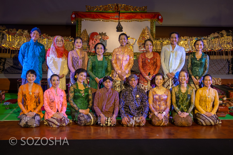 集合写真　インドネシアの影絵芝居ワヤン・クリとガムラン音楽 エスニック・ナイト2021