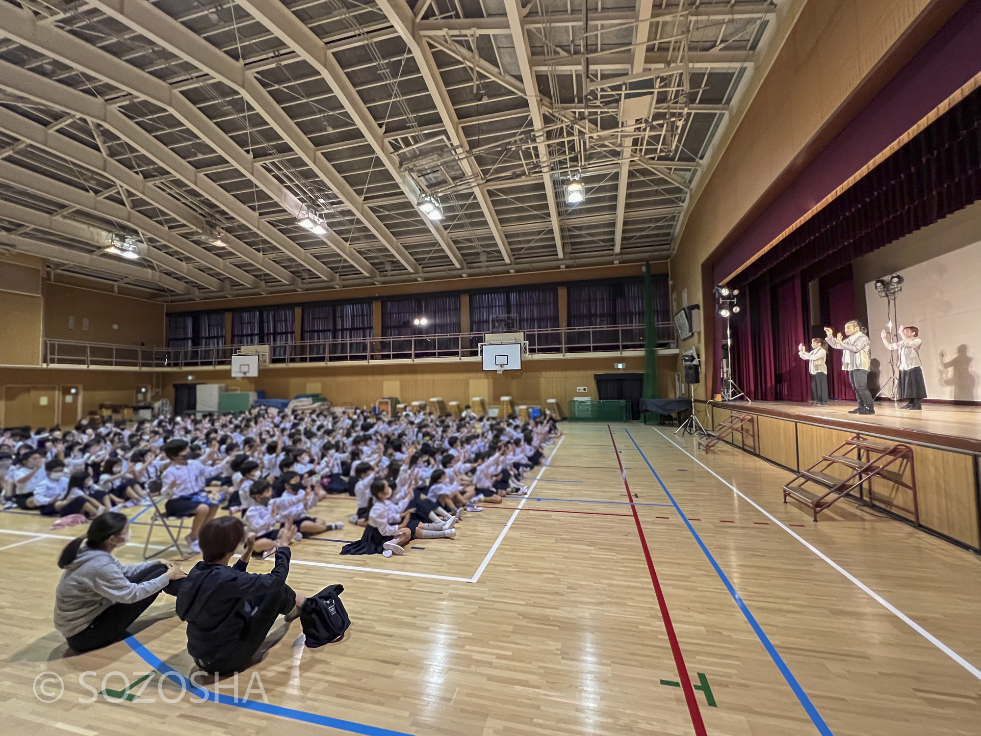 マイム体験　小学校・芸術鑑賞会・パントマイム/マイムボックス〜おしゃべりなカラダ〜