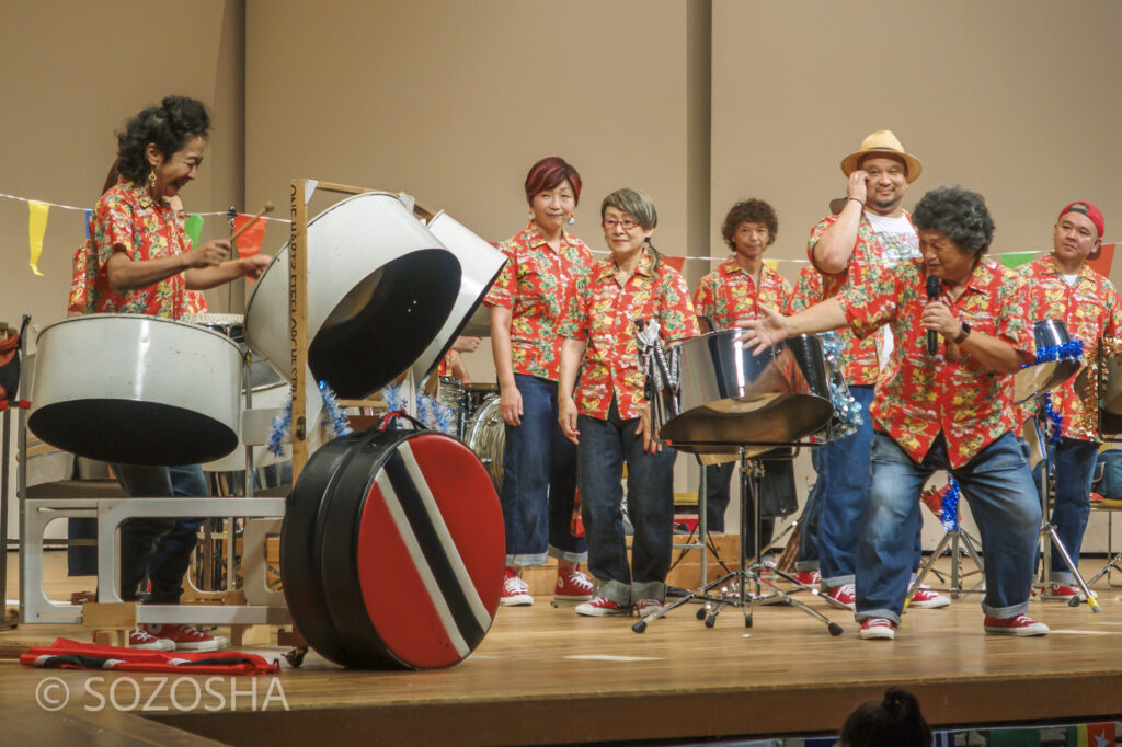 知多やまももおやこ劇場_ONE HARTZ STEEL ORCHESTRA スティール・パン、楽器紹介