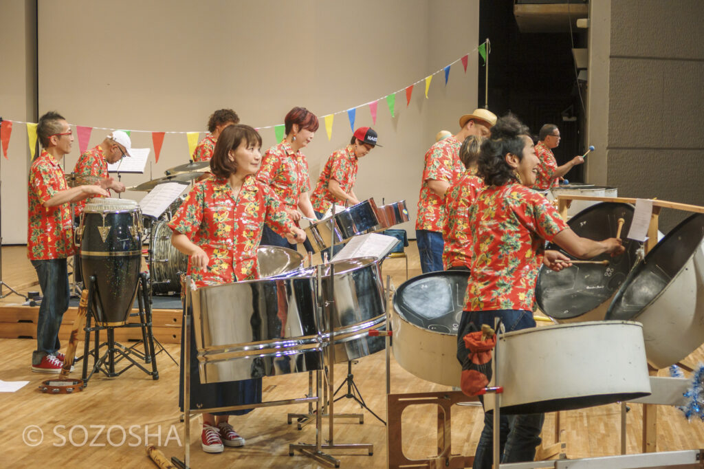 知多やまももおやこ劇場_ONE HARTZ STEEL ORCHESTRA スティール・パン、ルパン三世