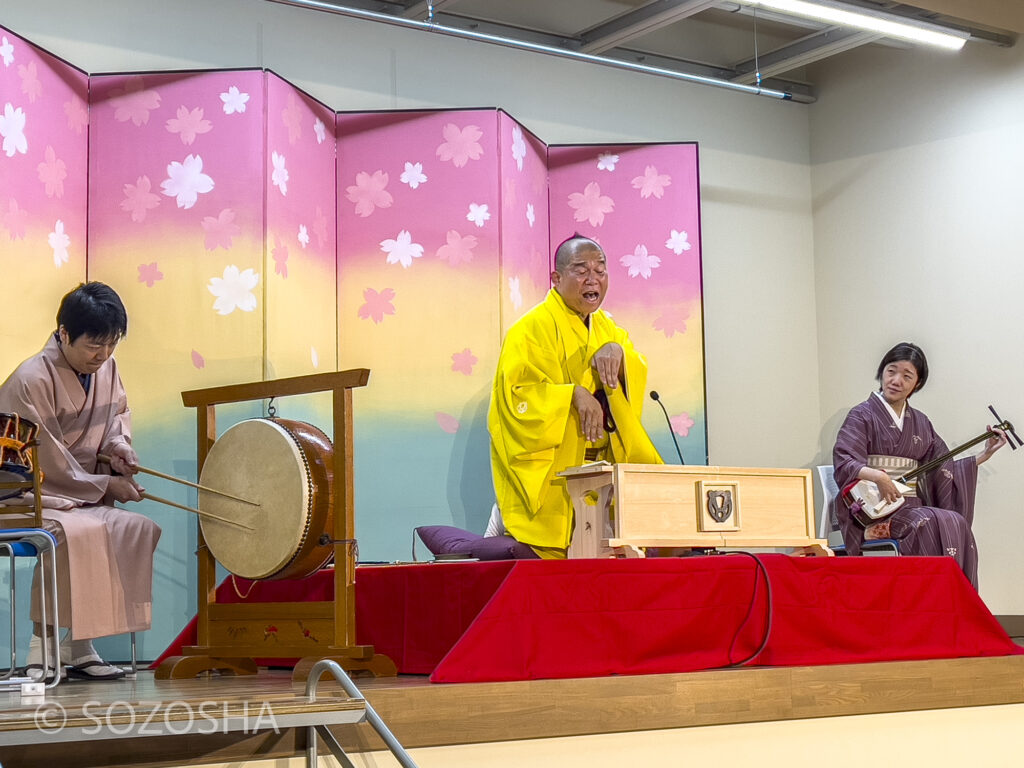 お囃子紹介 | 中学校の芸術鑑賞会 | 落語寄席 | いろは寄席 |お囃子体験