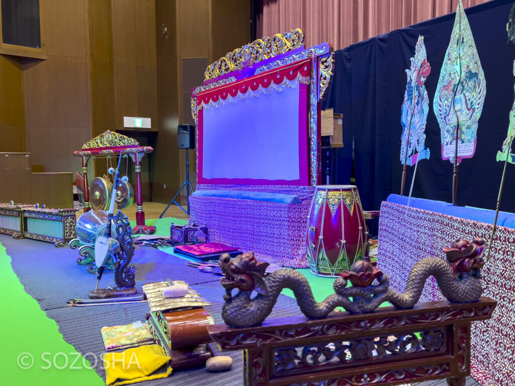 ガムラン楽器 | インドネシア伝統芸能団ハナジョス「おいしそうなビモ」 | 影絵芝居ワヤン・クリ | 町田子ども劇場