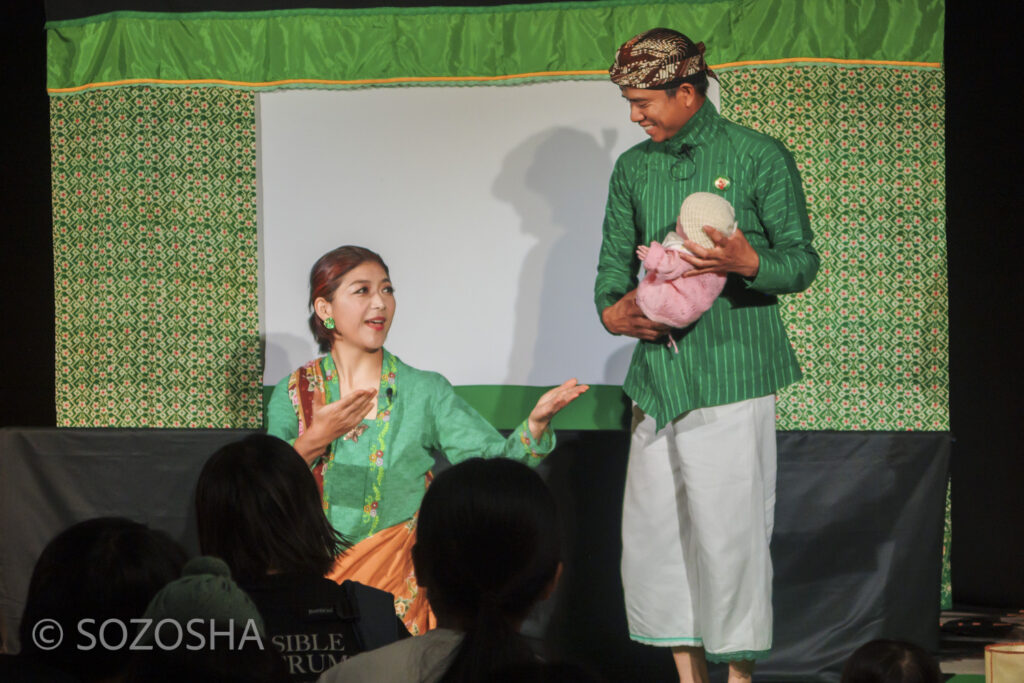 インドネシアの子育て | 影絵音楽団くぷくぷ｢がたんごとん がたんごとん｣ | いいだ人形劇フェスタ2024