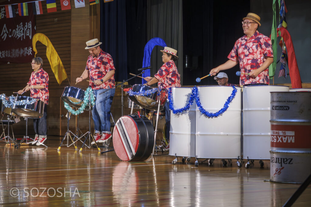 | 大阪の中学校で芸術鑑賞会 | スティールパン・コンサート |ワンハーツ・スチールバンド | ONE HARTZ STEEL BAND