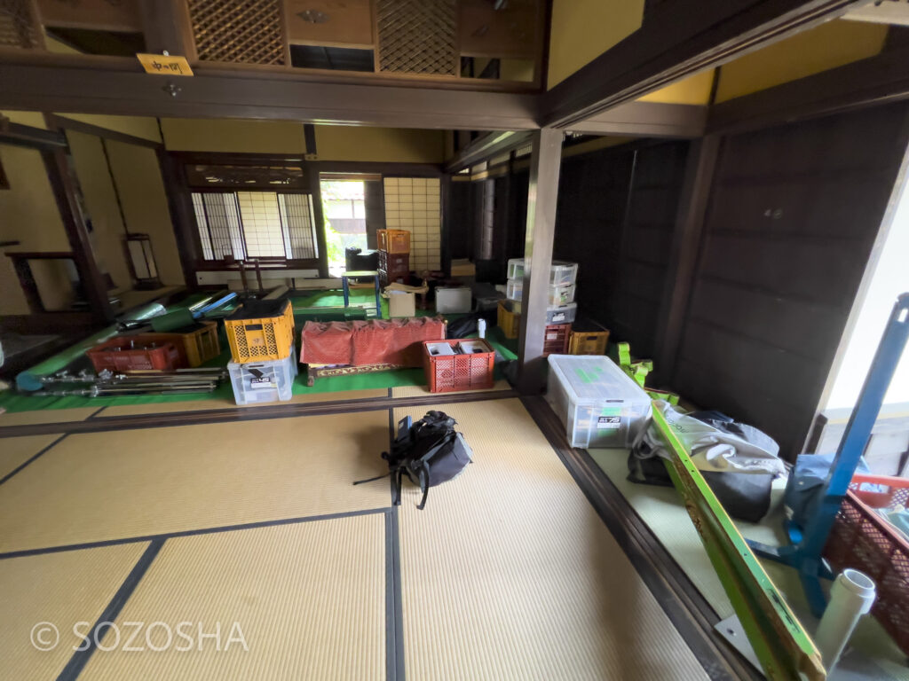 会場は、8畳の和室三部屋 | 益田おやこ劇場 | 美濃地屋敷(匹田) | 影絵音楽団くぷくぷ「のっしのっしホーホー」 | 子ども劇場おやこ劇場