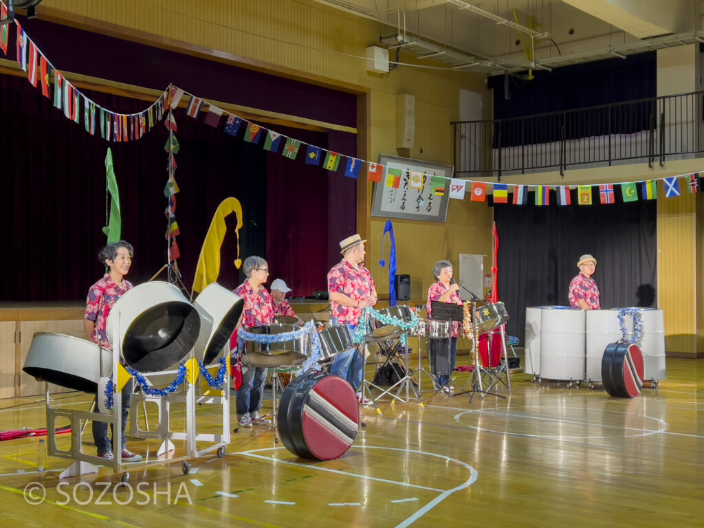 南国の音楽体験 | 芸術鑑賞会・音楽鑑賞会 | スティールパン・コンサート |ワンハーツ・スチール・バンド | ONE HARTZ STEEL BAND |